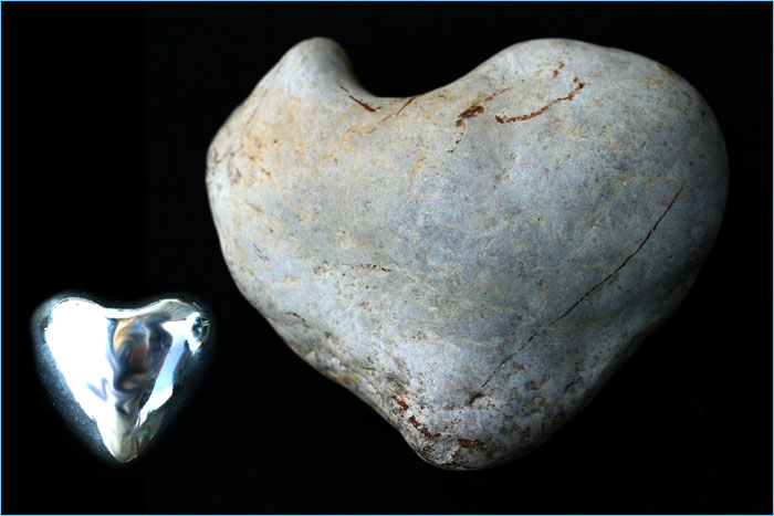 Herzen aus Metall und Stein