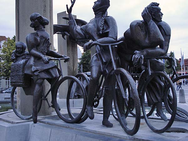 Brgger Radlergruppe (mit modernsten Speichen)...