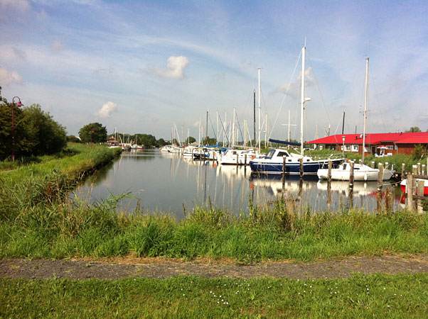 Varel: am Kanal entlang